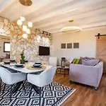 Lithos Luxury Pool Villa Lakki (Karpathos)