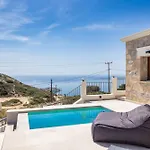 Lithos Luxury Pool Villa *