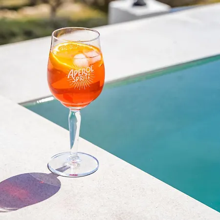 Lithos Luxury Pool *