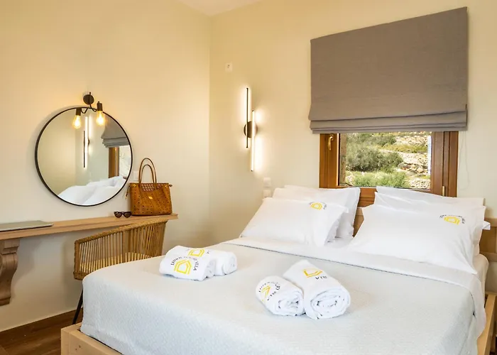 Lithos Luxury Pool * Lakki (Karpathos)