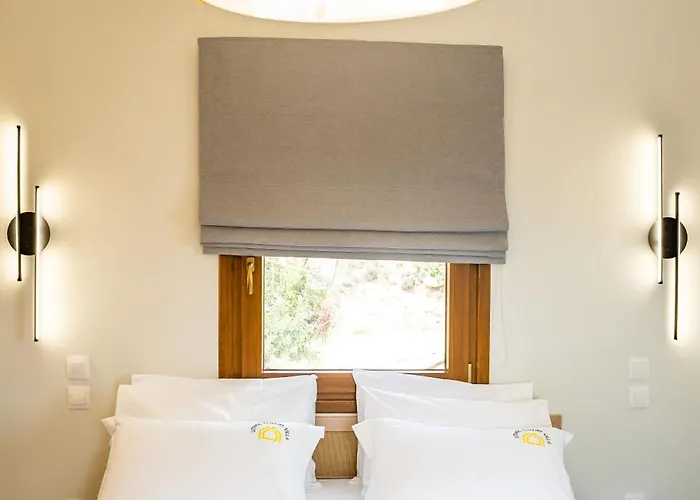 Lithos Luxury Pool *