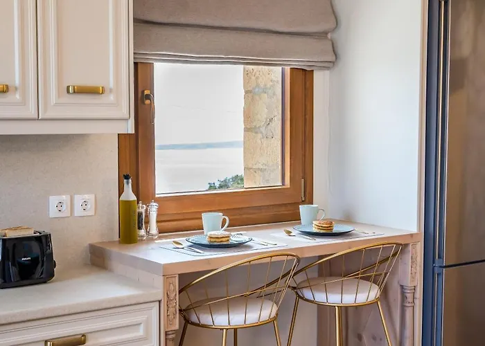 Lithos Luxury Pool Вилла *