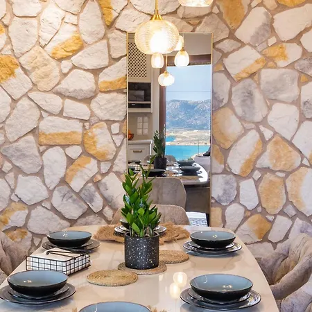 Vilă Lithos Luxury Pool Lakki (Karpathos)