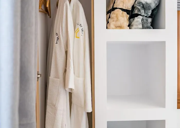 Villa Lithos Luxury Pool