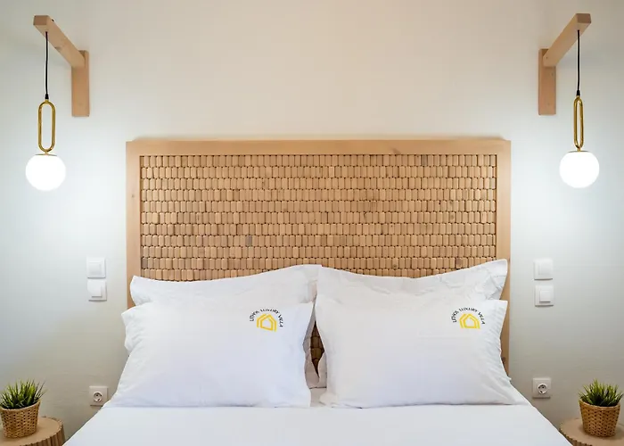 Lithos Luxury Pool *